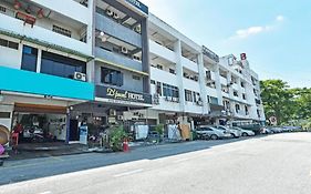 F Hotel Sungai Dua Bukit 2* Malaysia